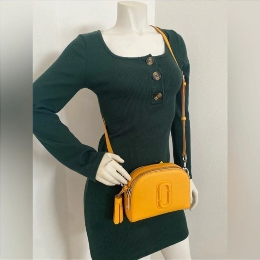 Marc jacobs shutter leather crossbody bag